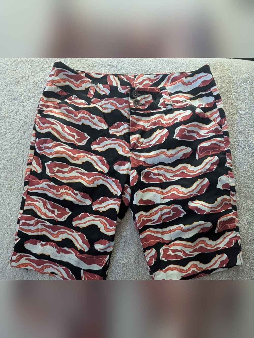 $30 Loudmouth Ladies Size 2 Golf Shorts Bacon Print EUC Novelty Rare